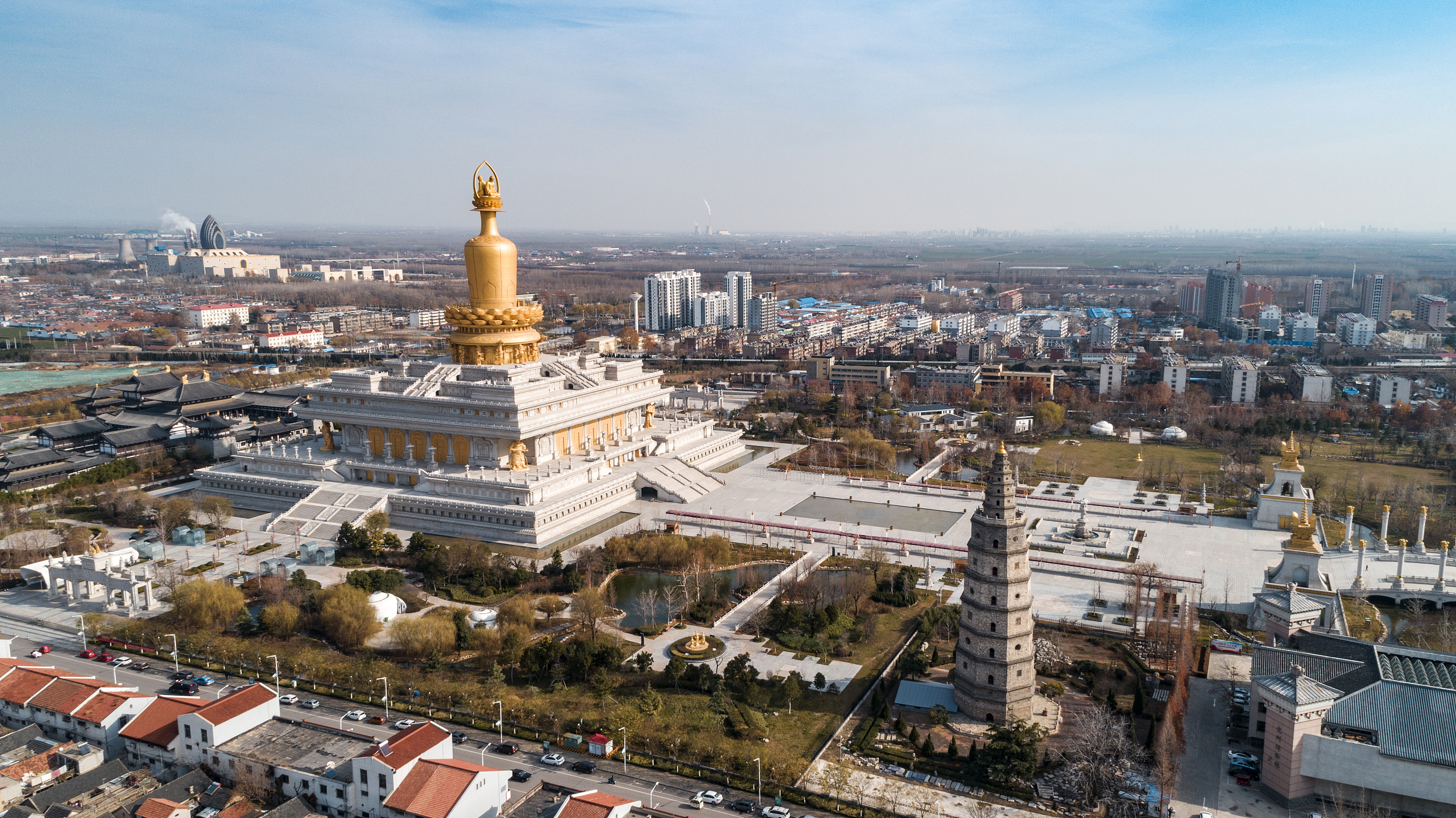 A scenic view of Jining Xinglong Ta