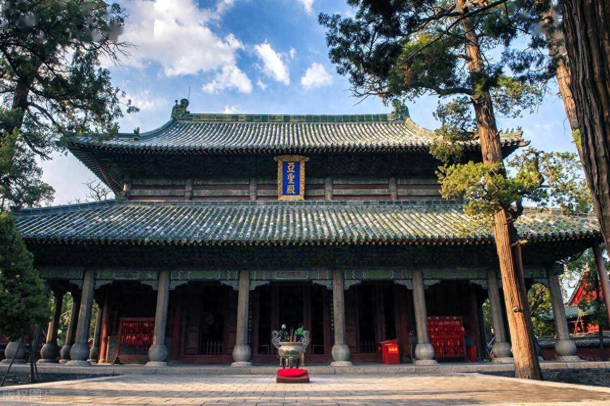 A scenic view of Jining Zhougong Miao