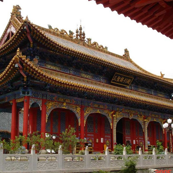 A scenic view of Jinzhong Liangjiatan Baiyun Temple