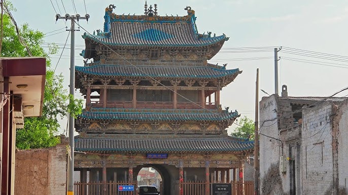 A scenic view of Jinzhong Qixian Zhenhe Lou