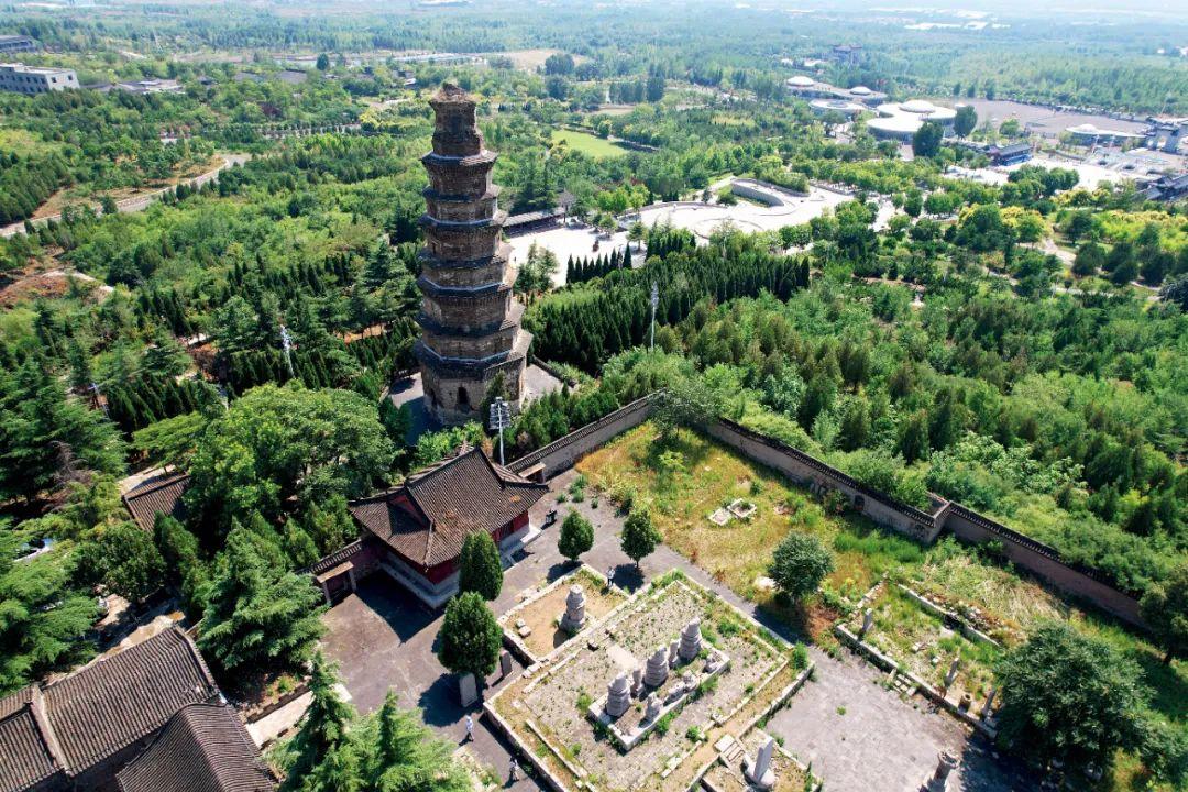 A scenic view of Jinzhong Shitie Tomb Group