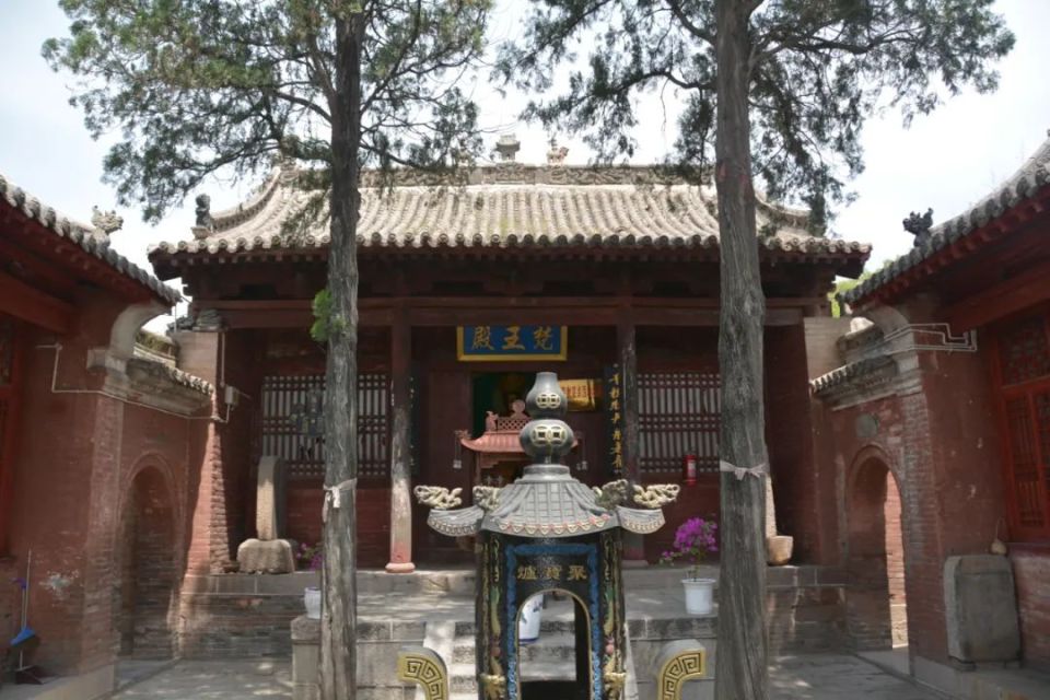 A scenic view of Jinzhong Siping Puzhao Temple Hall