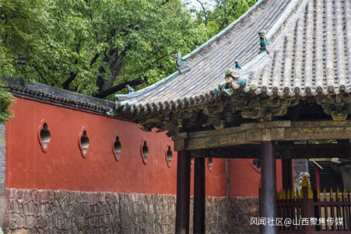 A scenic view of Jinzhong Yiji Shengmu Miao