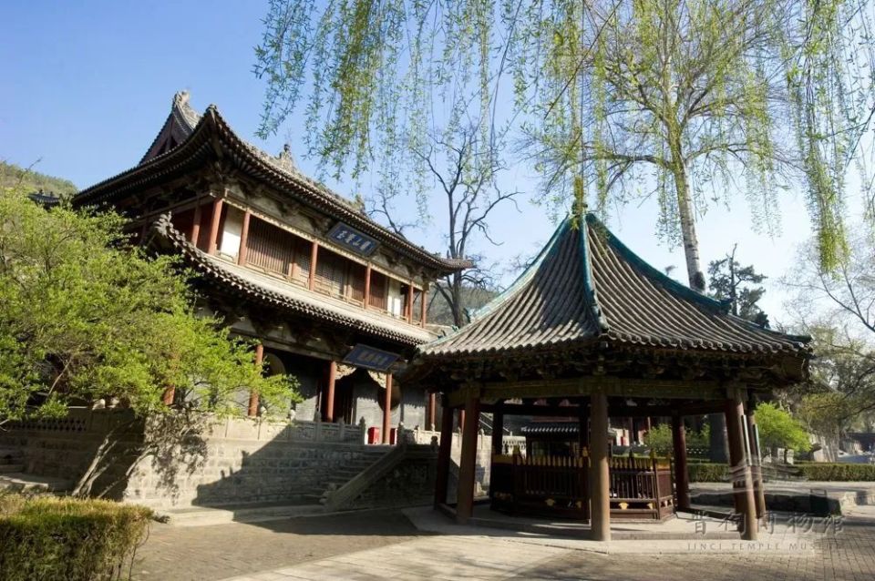 A scenic view of Jinzhong Yiji Shengmu Miao