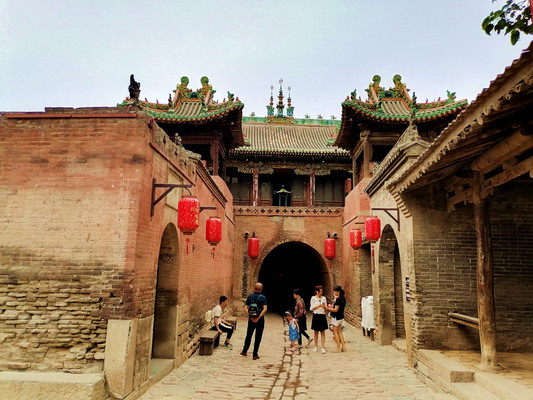A scenic view of Jinzhong Zhangbi Castle