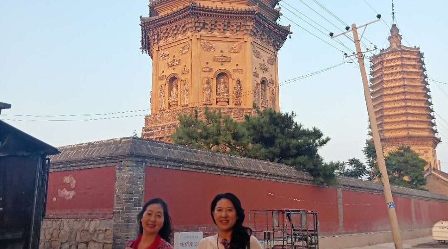 A scenic view of Jinzhou Chongxingsi Shuangta