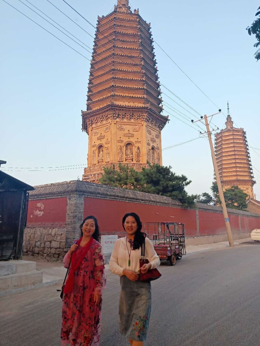 A scenic view of Jinzhou Chongxingsi Shuangta