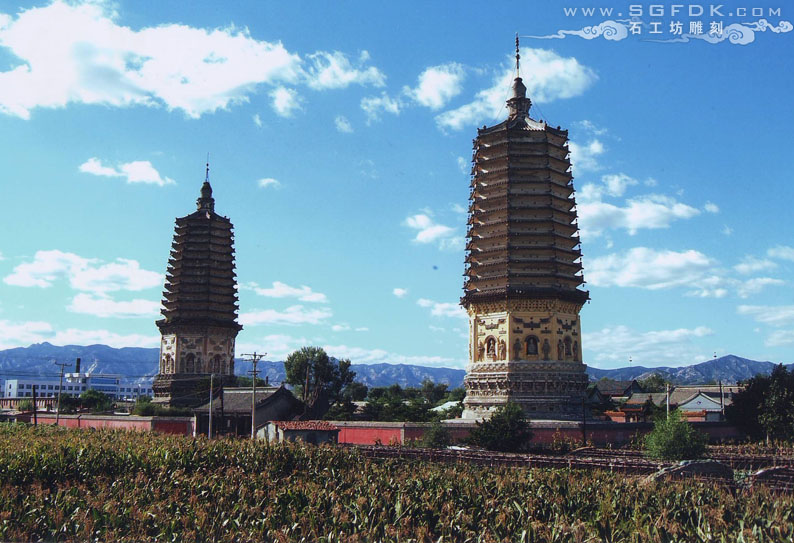 A scenic view of Jinzhou Chongxingsi Shuangta