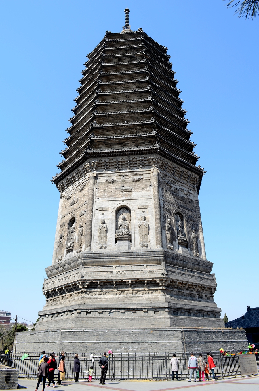 A scenic view of Jinzhou Guangjisi Gujianzhuqun