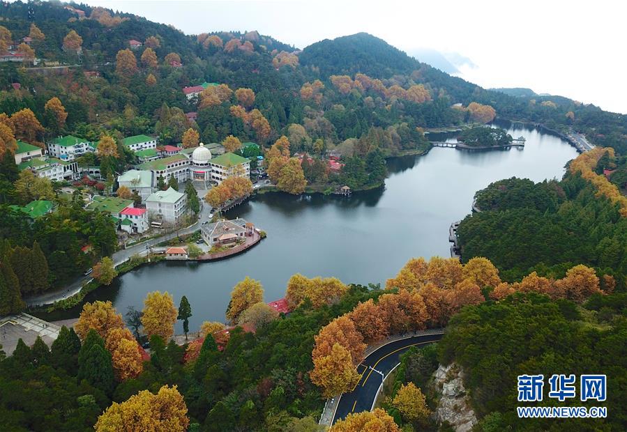 A scenic view of Jiujiang Lushan Cijingting