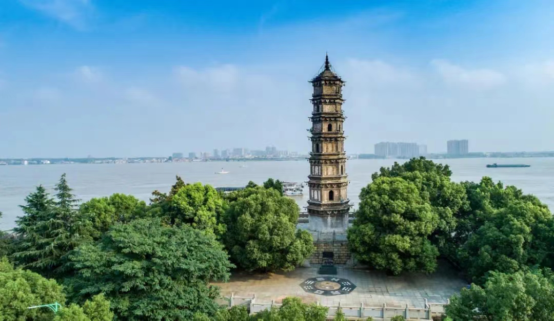 A scenic view of Jiujiang Shizhongshan Gujianzhu Shike