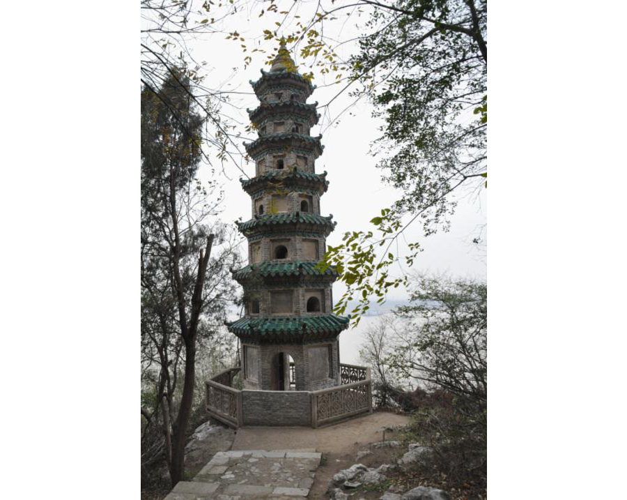 A scenic view of Jiujiang Shizhongshan Gujianzhu Shike