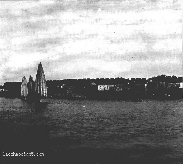 A scenic view of Jiujiang Tongwen Shuyuan