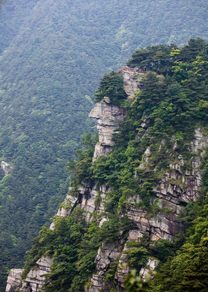 A scenic view of Jiujiang Xiufeng Moya