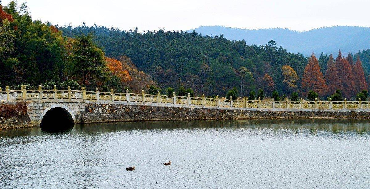 A scenic view of Jiujiang Zhenrusi Talin