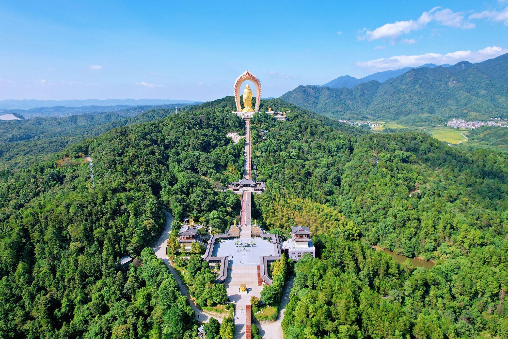 A scenic view of Jiujiang Zhenrusi Talin