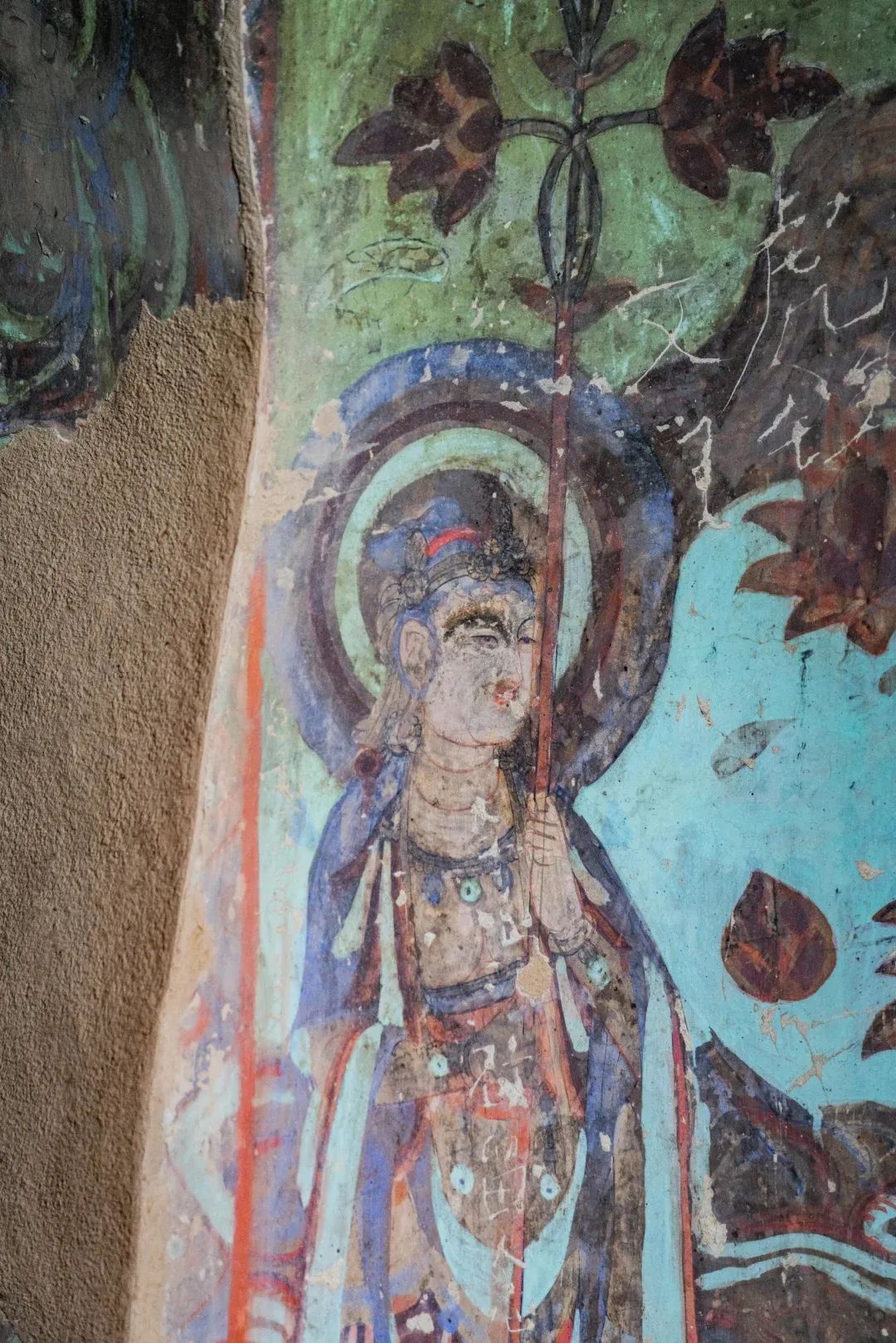 A scenic view of Jiuquan Changma Shiku