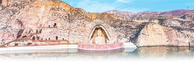 A scenic view of Jiuquan Changma Shiku