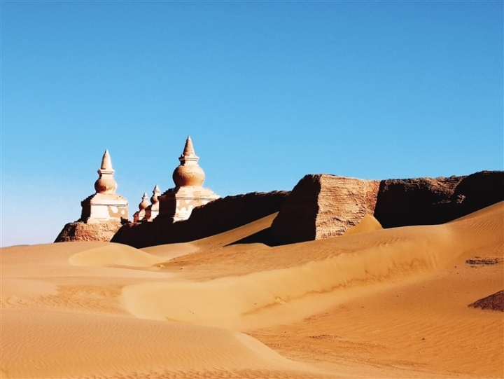 A scenic view of Jiuquan Ganggangwa Yizhi