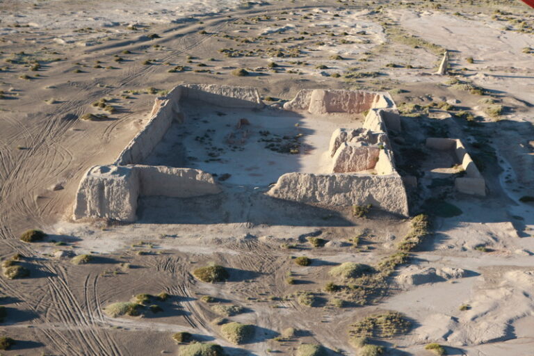 Jiuquan Juyan Yizhi: A Must-Visit Destination for Nature Lovers and History Buffs