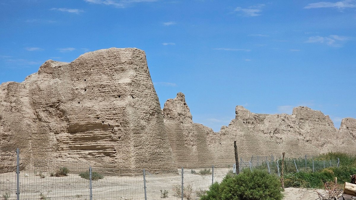 A scenic view of Jiuquan Pochengzi Yizhi