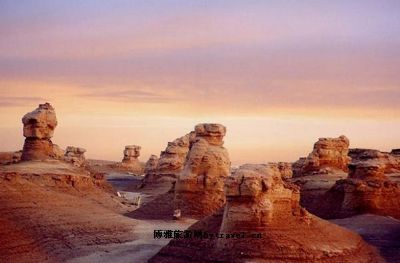 A scenic view of Jiuquan Shaguoliang Yizhi