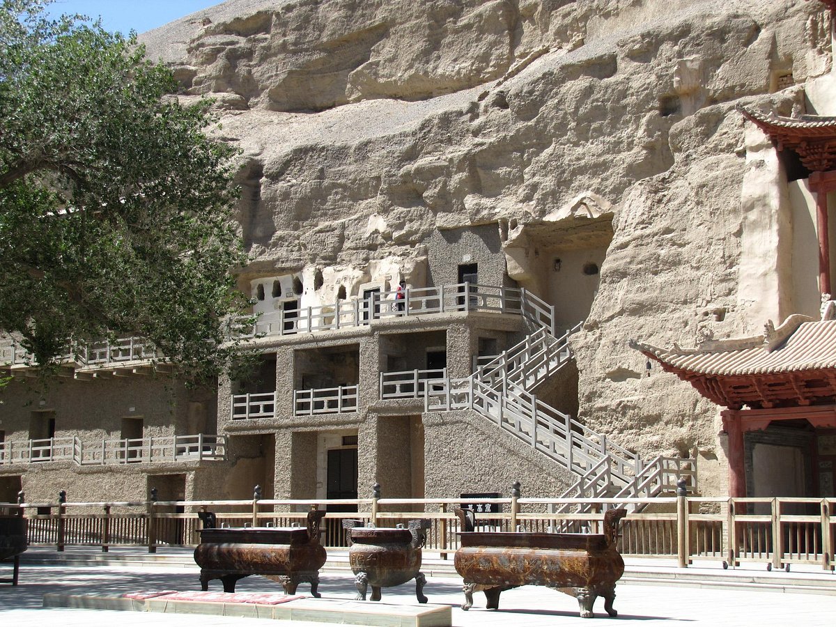 A scenic view of Jiuquan Yulinku