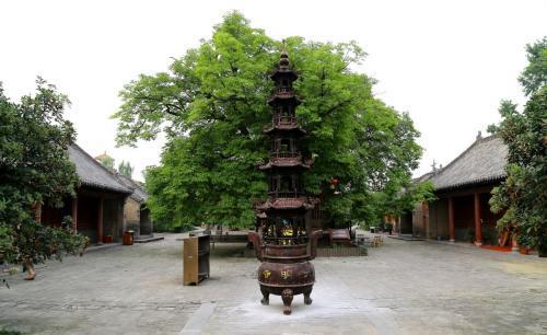 A scenic view of Jiyuan Damingsi
