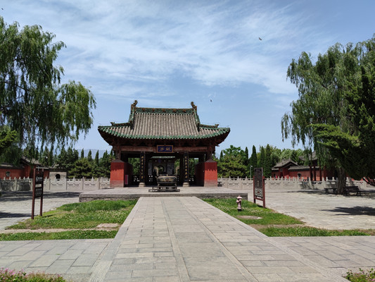 A scenic view of Jiyuan Jidumiao