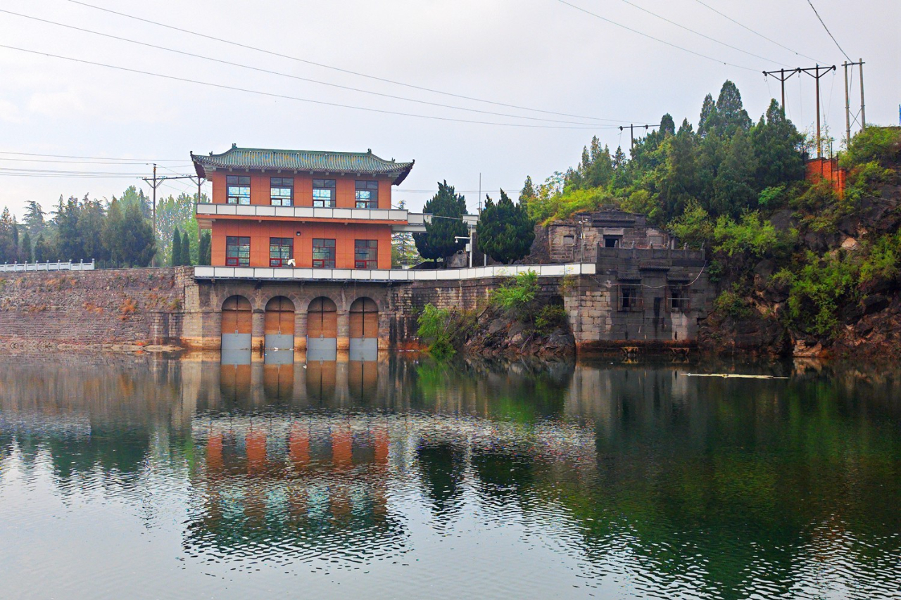 A scenic view of Jiyuan Wulongkougudaishuilishishi