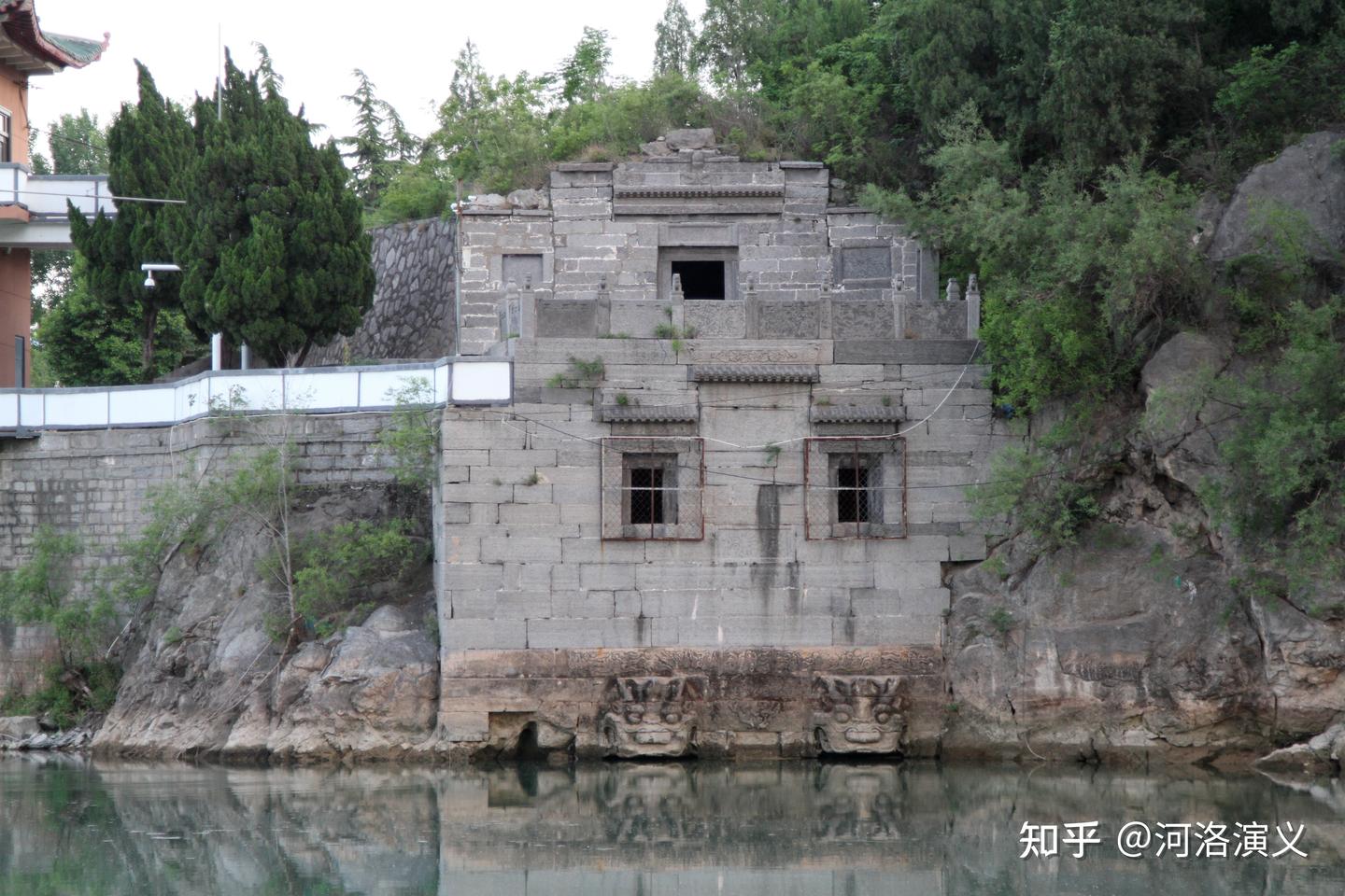 A scenic view of Jiyuan Wulongkougudaishuilishishi