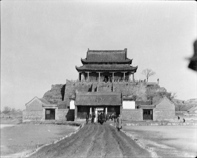 A scenic view of Kaifeng Guogonghuangheguitanpanjiuzhi