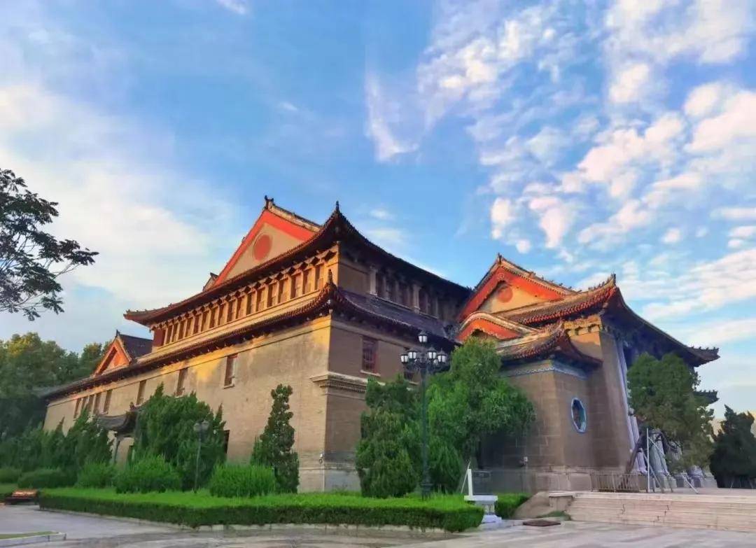 A scenic view of Kaifeng Henanliuxueoumeiyubeixuexiaojiuzhi