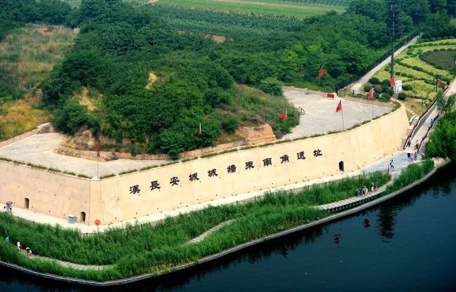 A scenic view of Kaifeng Lutaiyangyizhi