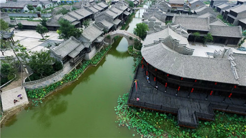 A scenic view of Kaifeng Qifenggucheng