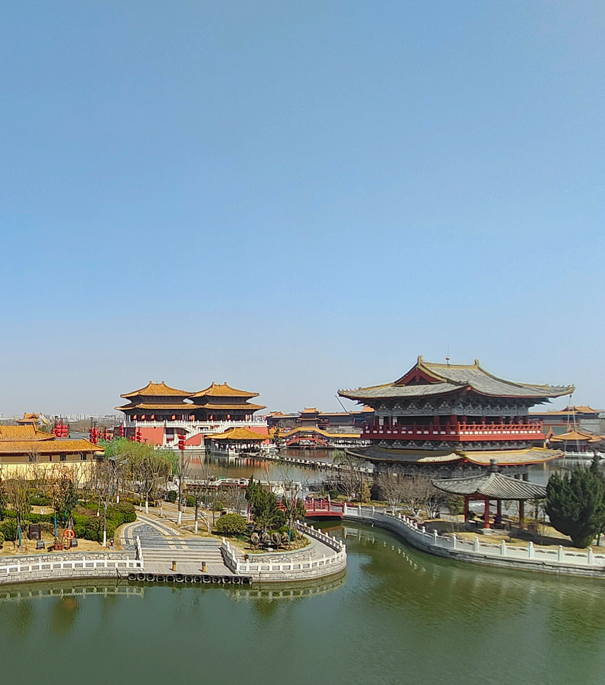 A scenic view of Kaifeng Saita