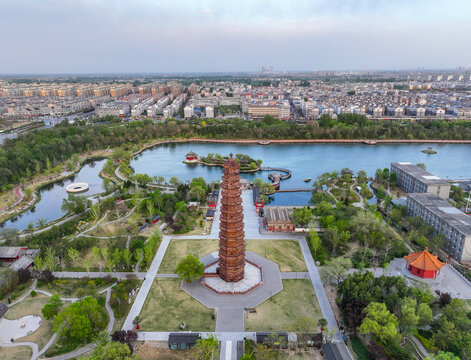 A scenic view of Kaifeng Saita