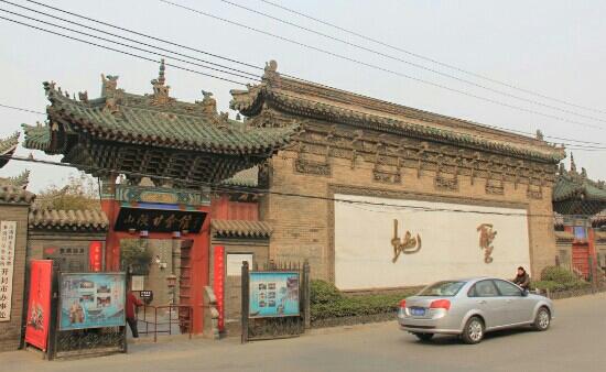 A scenic view of Kaifeng Shanshan'Ganhuiguan