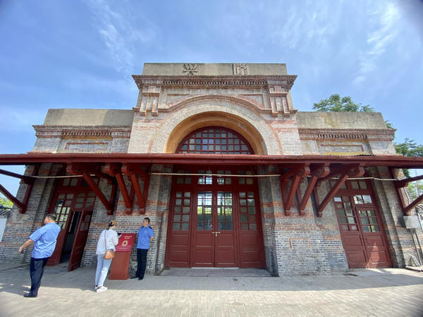 A scenic view of Kaifeng Xinglongzhuanghuochezhanzhanshejiuzhi