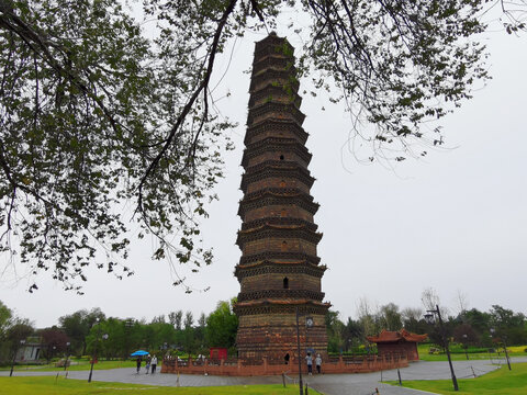 A scenic view of Kaifeng Youguosita