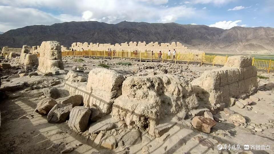 A scenic view of Kashgar Shitoucheng Yizhi