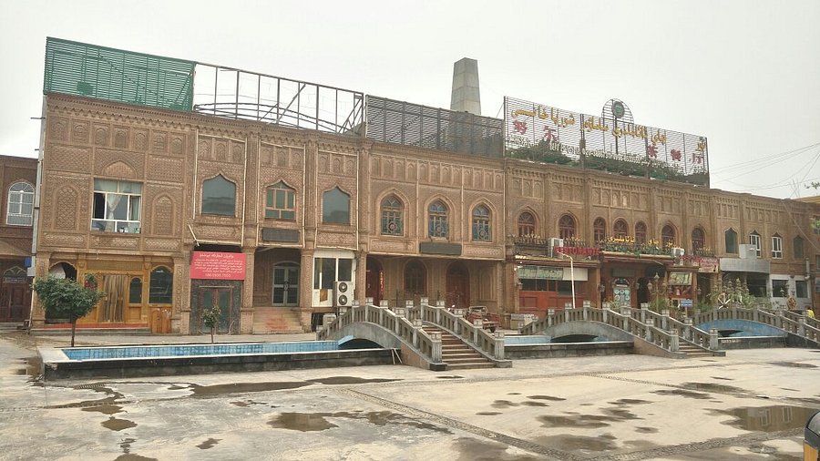 A scenic view of Kashgar Yeerqiang Han Wangling