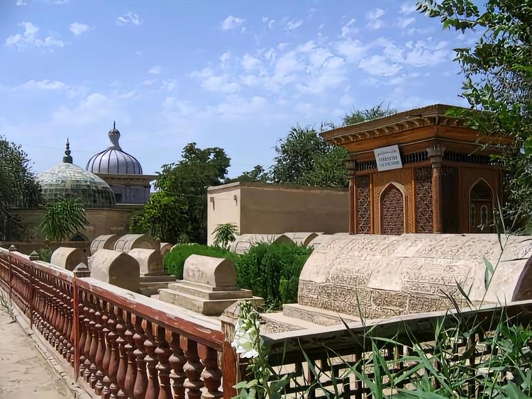 A scenic view of Kashgar Yeerqiang Han Wangling