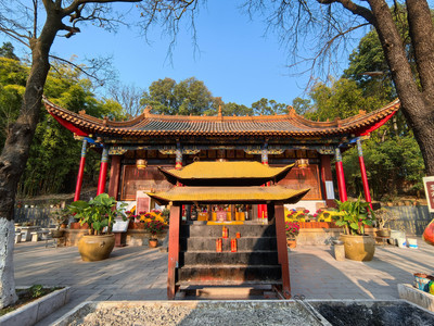 A scenic view of Kunming Caoxisi