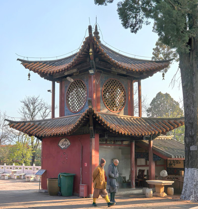 A scenic view of Kunming Caoxisi