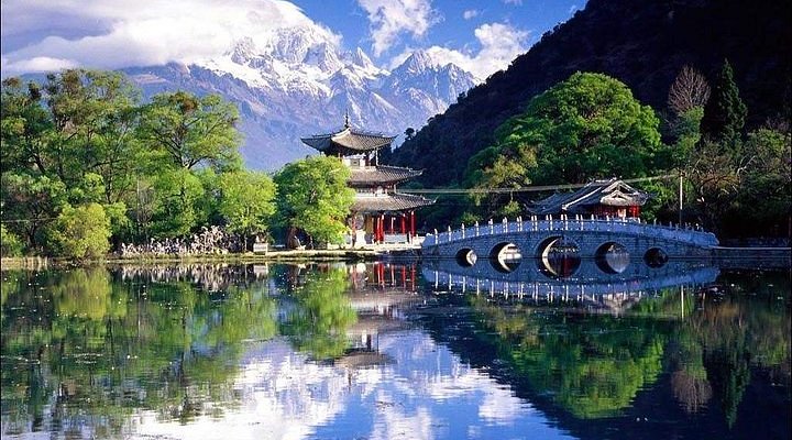 A scenic view of Kunming Daguanlou