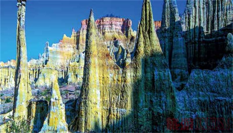 A scenic view of Kunming Dangui Cun Zhongyang Hongjun Zongbu Zhudi Jiuzhi Jinshajiang Jiaoping Dukou