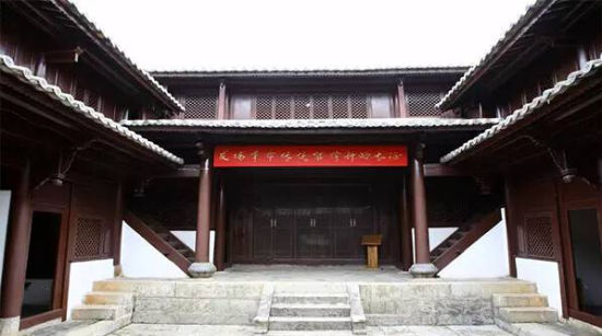A scenic view of Kunming Dangui Cun Zhongyang Hongjun Zongbu Zhudi Jiuzhi Jinshajiang Jiaoping Dukou
