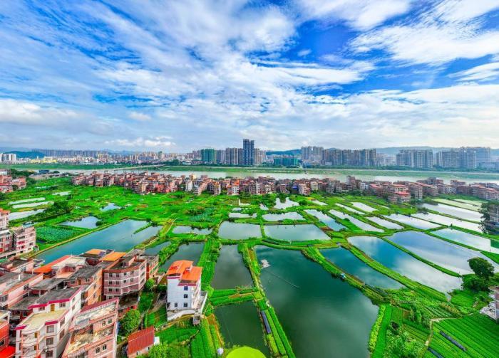 A scenic view of Kunming Dizangsi Jingchuang