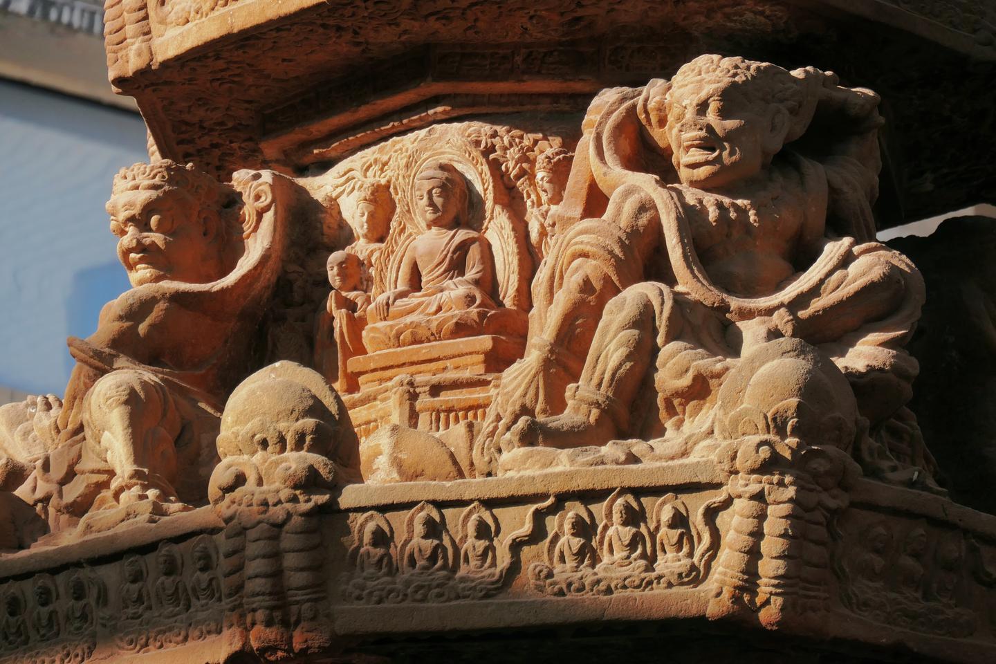 A scenic view of Kunming Dizangsi Jingchuang